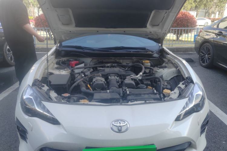 Used Toyota 86 2019 2.0L Manual Luxury Edition Engine Bay
