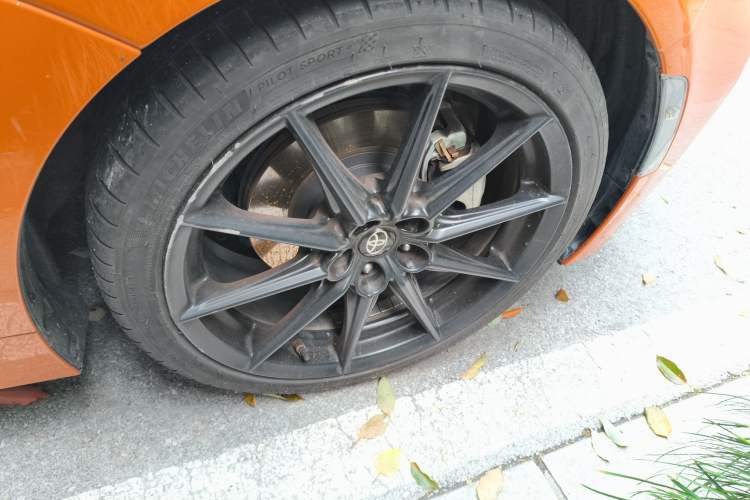Used Toyota 86 2023 GR 86 2.4L Manual 10th Anniversary Edition Right Front Wheel Hub