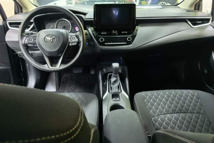 Used Toyota Allion 2021 2.0L Ambition Edition Center Console