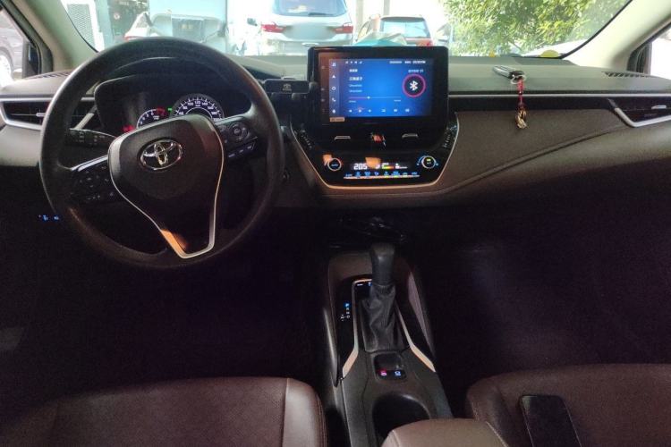 Used Toyota Allion 2021 2.0L Deluxe Edition Center Console