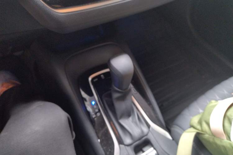 Used Toyota Allion 2021 2.0L Ambition Edition Gear Lever