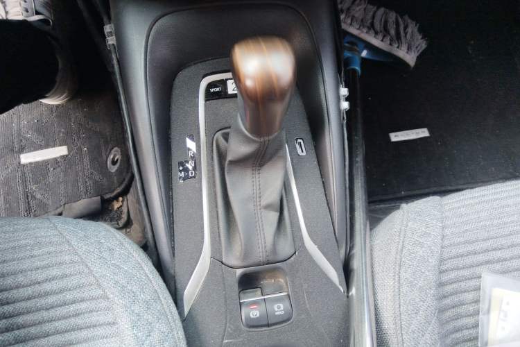 Used Toyota Allion 2021 2.0L Luxury Edition Gear Lever