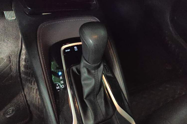 Used Toyota Allion 2021 2.0L Deluxe Edition Gear Lever