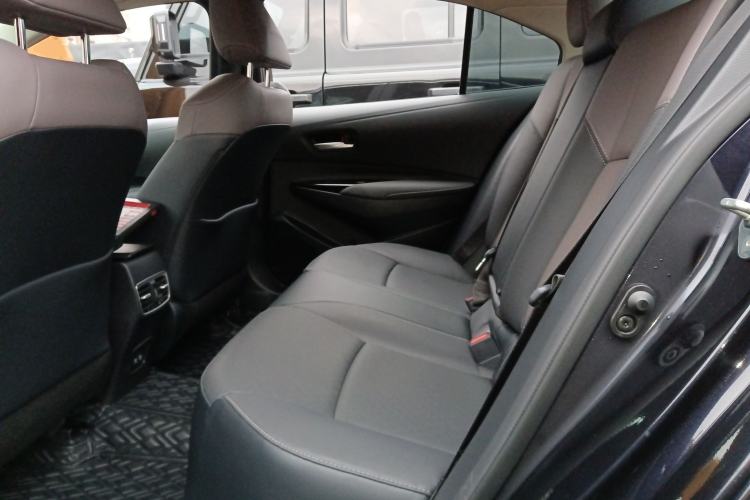 Used Toyota Allion 2021 2.0L Deluxe Edition Interior 4