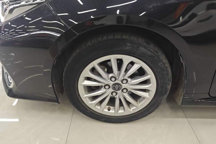 Used Toyota Allion 2021 2.0L Ambition Edition Left Front Wheel Hub