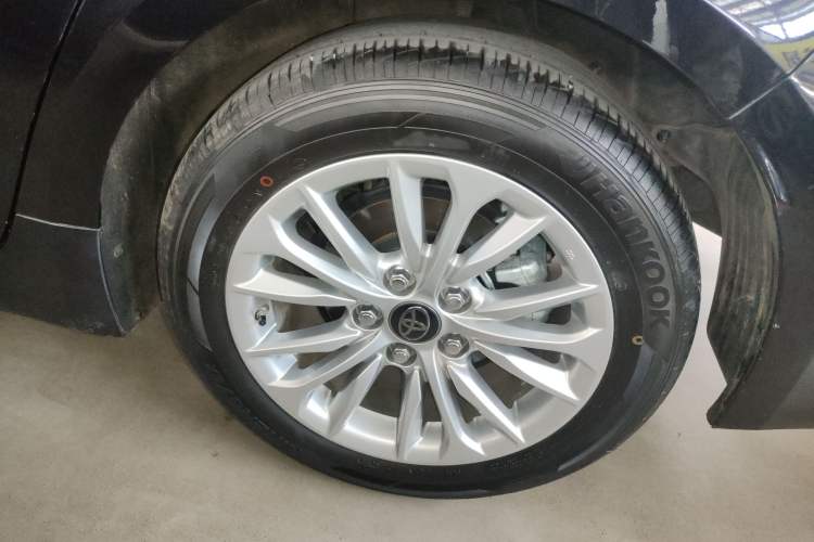 Used Toyota Allion 2021 2.0L Ambition Edition Left Rear Wheel Hub