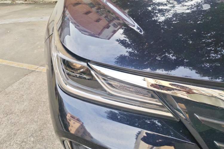 Used Toyota Allion 2021 2.0L Luxury Edition Right Front Headlight