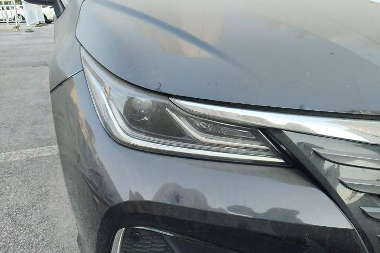 Used Toyota Allion 2021 2.0L Luxury Edition Right Front Headlight