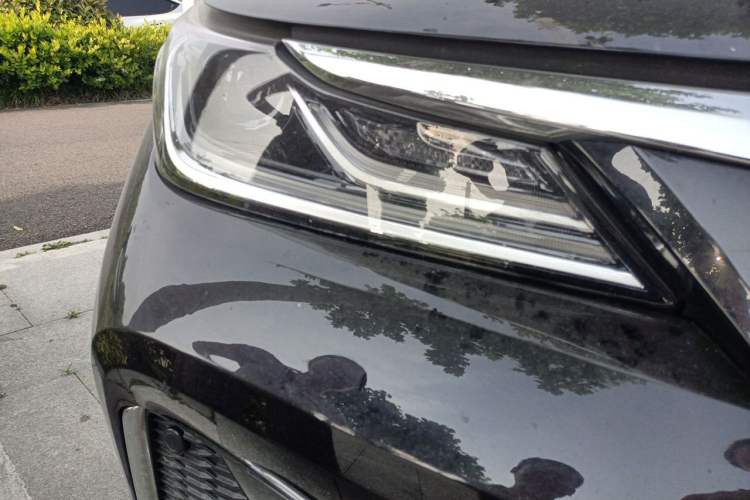 Used Toyota Allion 2021 2.0L Luxury Edition Right Front Headlight