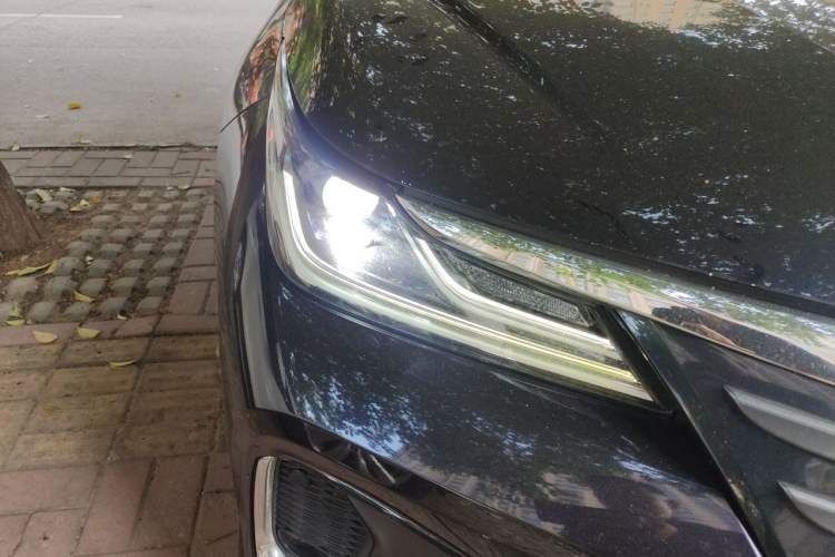 Used Toyota Allion 2021 2.0L Deluxe Edition Right Front Headlight