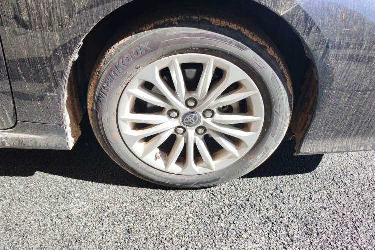 Used Toyota Allion 2021 2.0L Ambition Edition Right Front Wheel Hub
