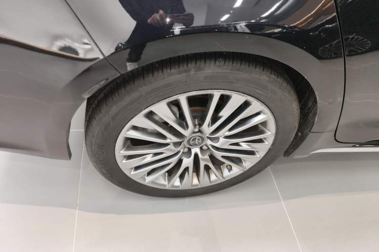 Used Toyota Allion 2021 2.0L Flagship Edition Right Rear Wheel Hub