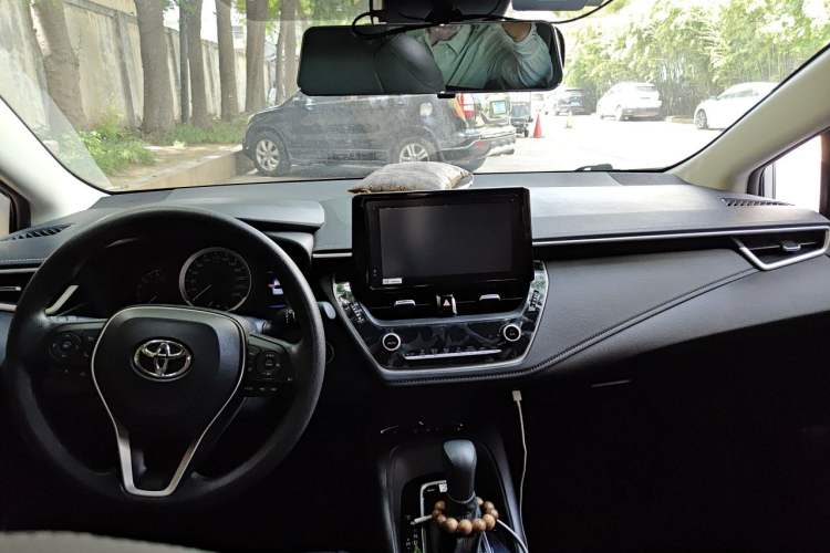 Used Toyota Allion 2021 2.0L Deluxe Edition Center Console