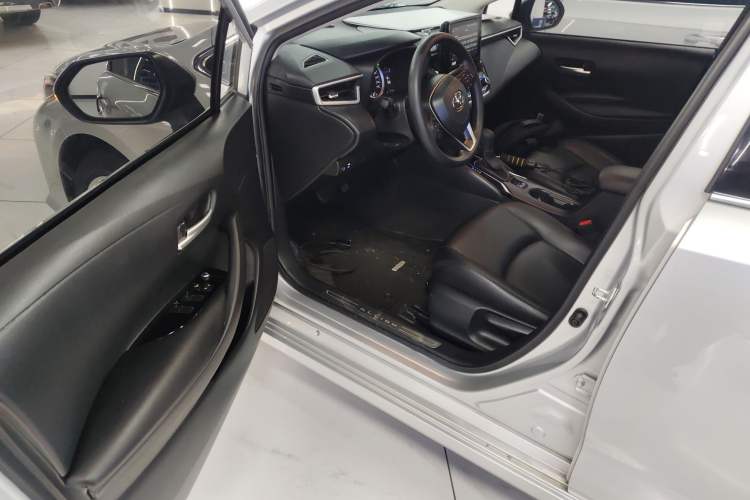 Used Toyota Allion 2021 2.0L Luxury Edition Driver Seat