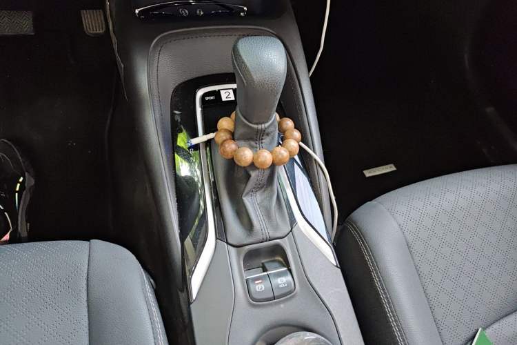 Used Toyota Allion 2021 2.0L Deluxe Edition Gear Lever