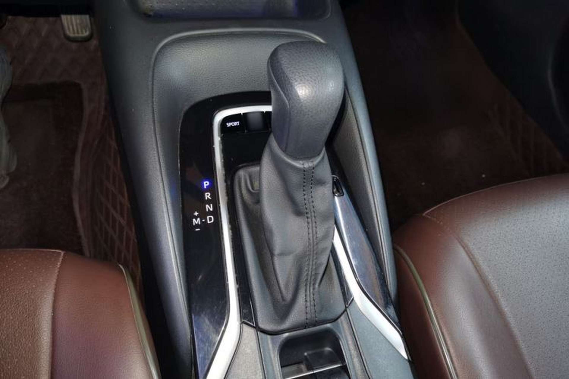 Used Toyota Allion 2021 2.0L Ambition Edition Gear Lever