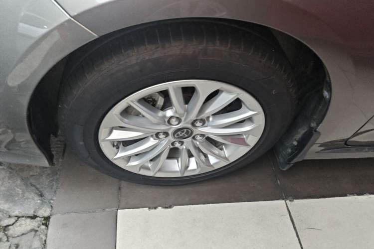 Used Toyota Allion 2021 2.0L Ambition Edition Left Front Wheel Hub