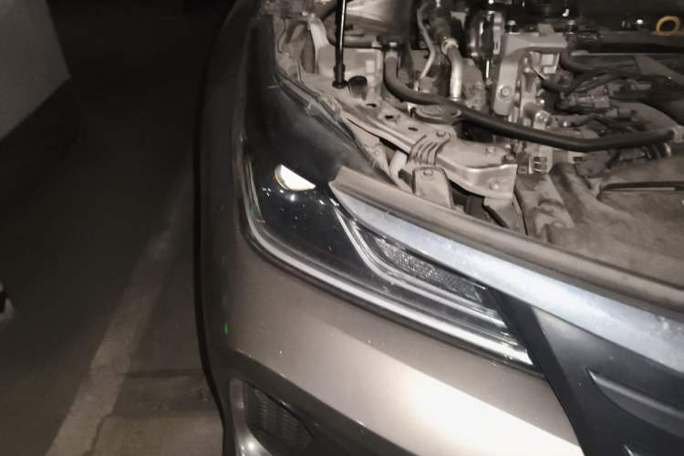 Used Toyota Allion 2021 2.0L Luxury Edition Right Front Headlight