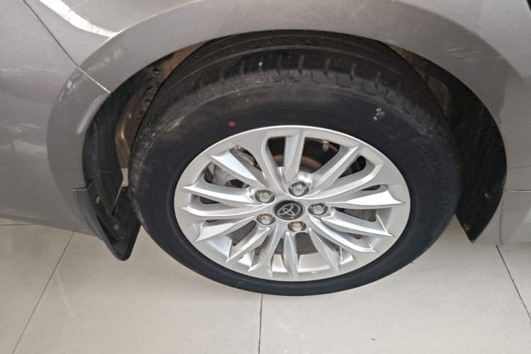 Used Toyota Allion 2021 2.0L Ambition Edition Right Rear Wheel Hub