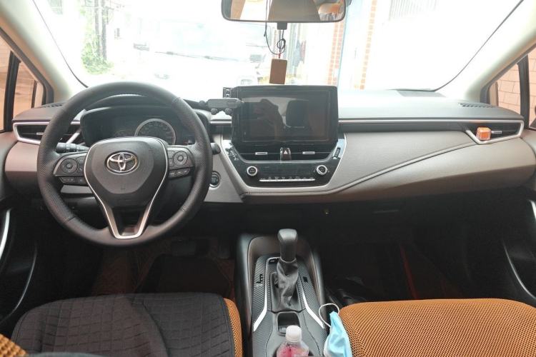 Used Toyota Allion 2021 2.0L Deluxe Edition Center Console
