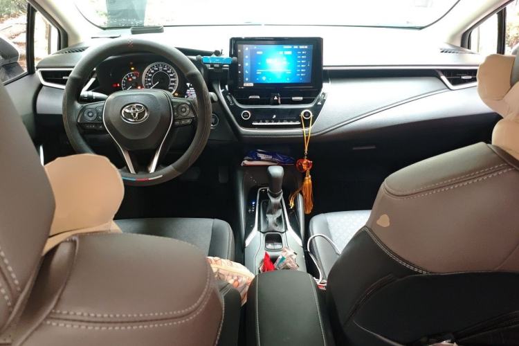 Used Toyota Allion 2021 2.0L Deluxe Edition Center Console