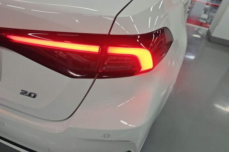 Used Toyota Allion 2021 2.0L Deluxe Edition Exterior 3