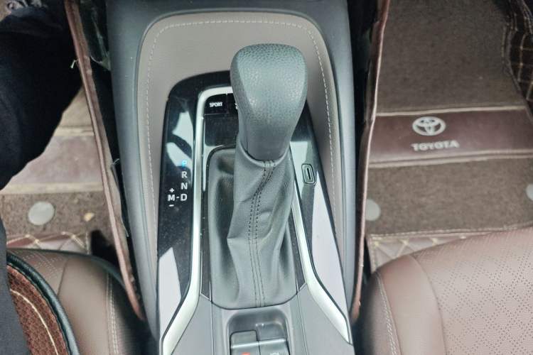 Used Toyota Allion 2021 2.0L Deluxe Edition Gear Lever