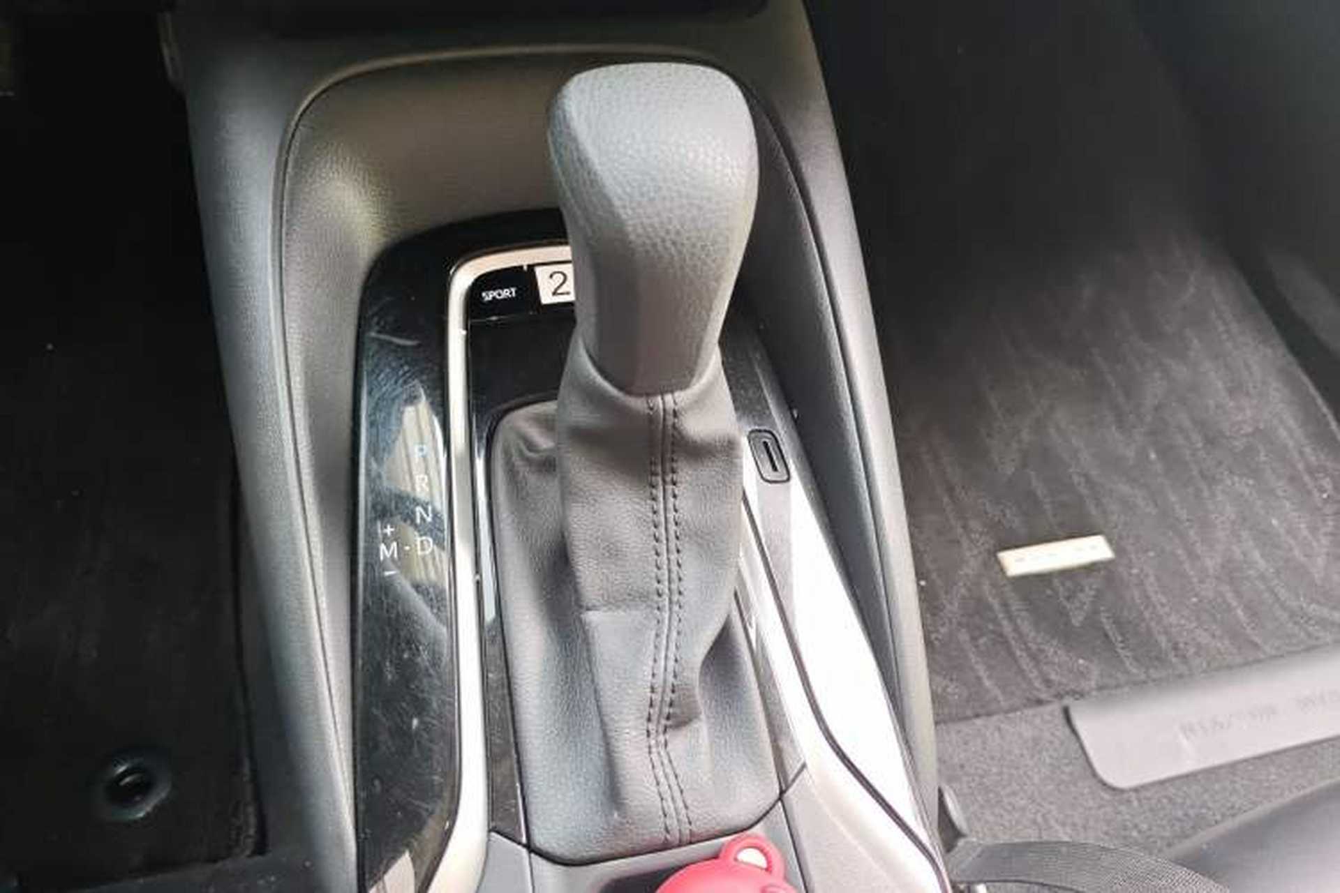 Used Toyota Allion 2021 2.0L Ambition Edition Gear Lever