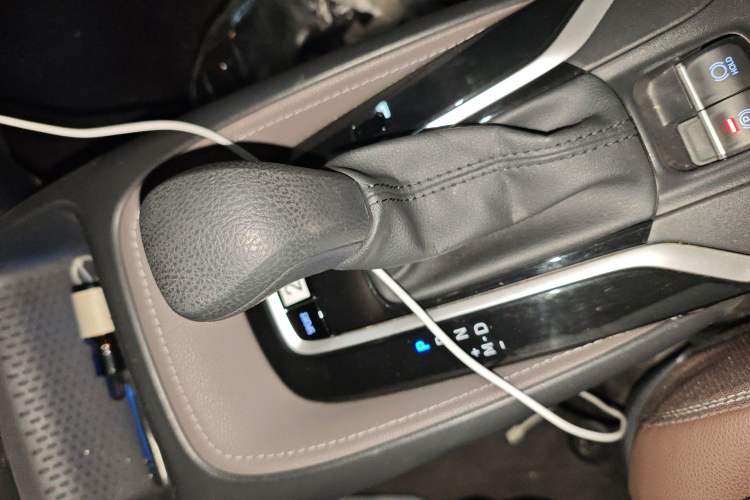 Used Toyota Allion 2021 2.0L Deluxe Edition Gear Lever