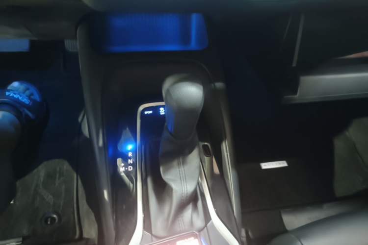 Used Toyota Allion 2021 2.0L Luxury Edition Gear Lever