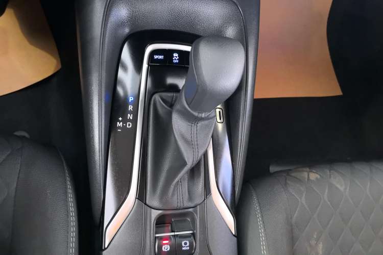 Used Toyota Allion 2021 2.0L Luxury Edition Gear Lever