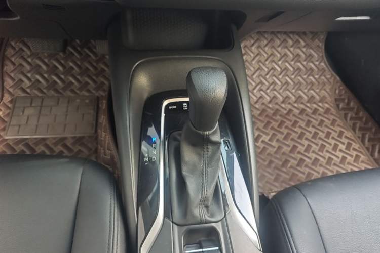 Used Toyota Allion 2021 2.0L Ambition Edition Gear Lever