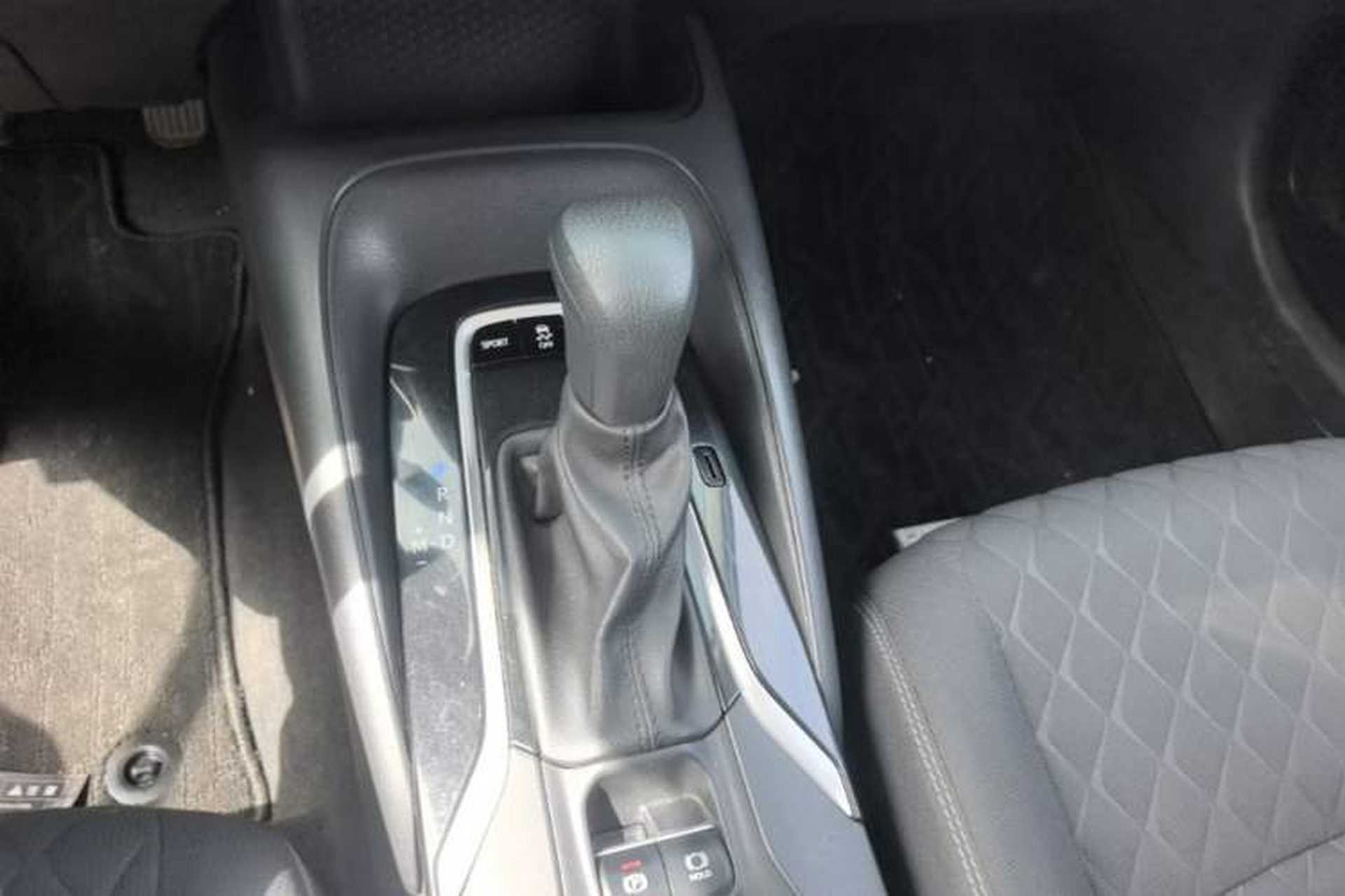 Used Toyota Allion 2021 2.0L Luxury Edition Gear Lever