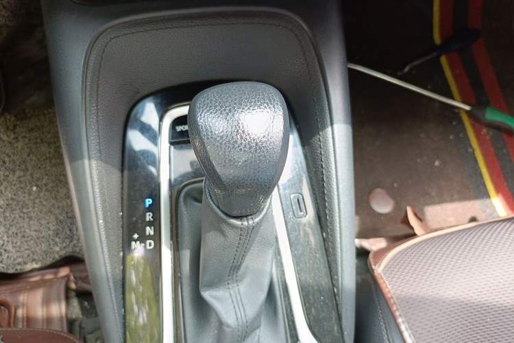 Used Toyota Allion 2021 2.0L Deluxe Edition Gear Lever