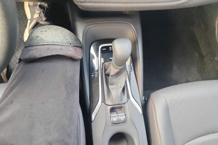 Used Toyota Allion 2021 2.0L Deluxe Edition Gear Lever