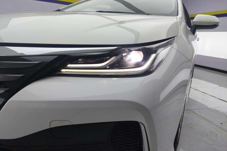 Used Toyota Allion 2021 2.0L Deluxe Edition Left Front Headlight