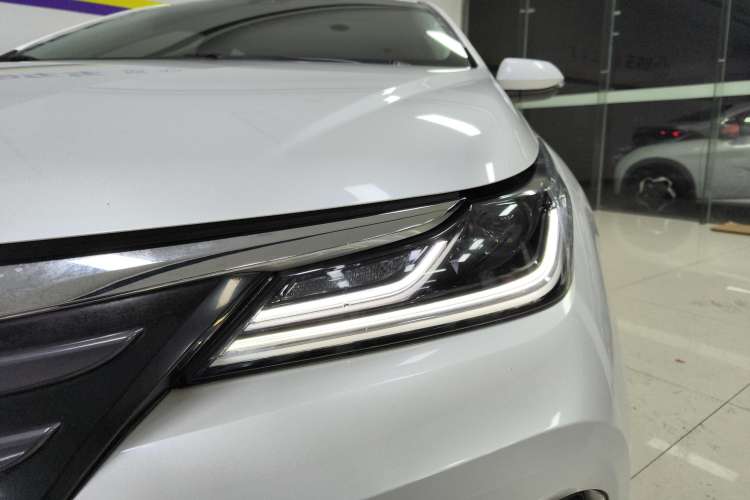 Used Toyota Allion 2021 2.0L Luxury Edition Left Front Headlight