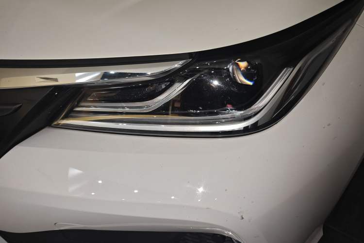 Used Toyota Allion 2021 2.0L Luxury Edition Left Front Headlight