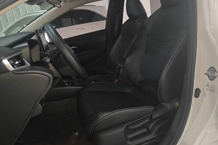 Used Toyota Allion 2021 2.0L Luxury Edition Left Front Seat