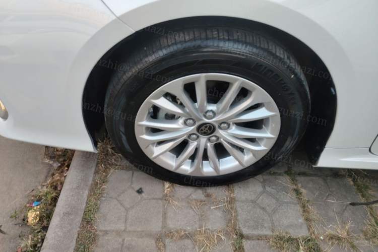 Used Toyota Allion 2021 2.0L Luxury Edition Left Front Wheel Hub