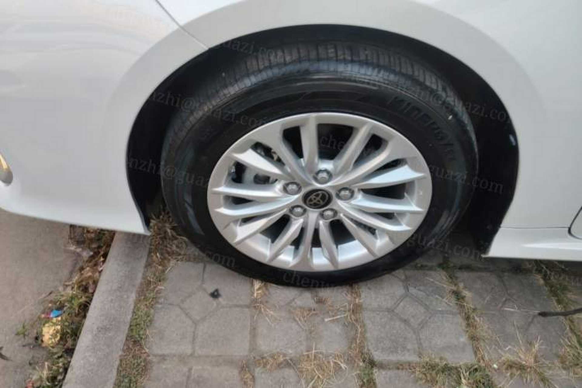 Used Toyota Allion 2021 2.0L Luxury Edition Left Front Wheel Hub