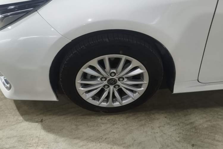 Used Toyota Allion 2021 2.0L Luxury Edition Left Front Wheel Hub