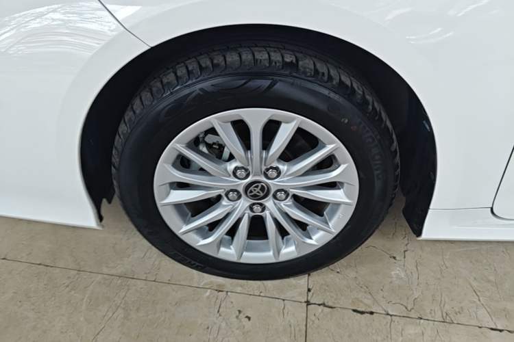 Used Toyota Allion 2021 2.0L Ambition Edition Left Front Wheel Hub