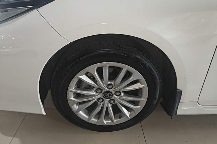 Used Toyota Allion 2021 2.0L Luxury Edition Left Front Wheel Hub