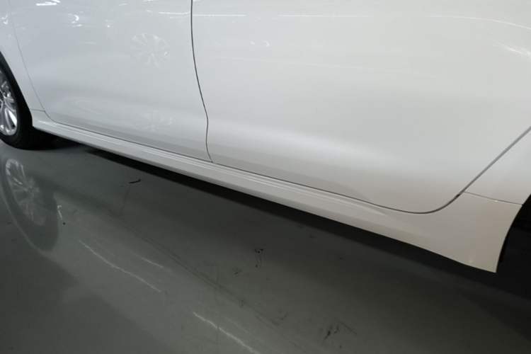 Used Toyota Allion 2021 2.0L Luxury Edition Left Side Sill