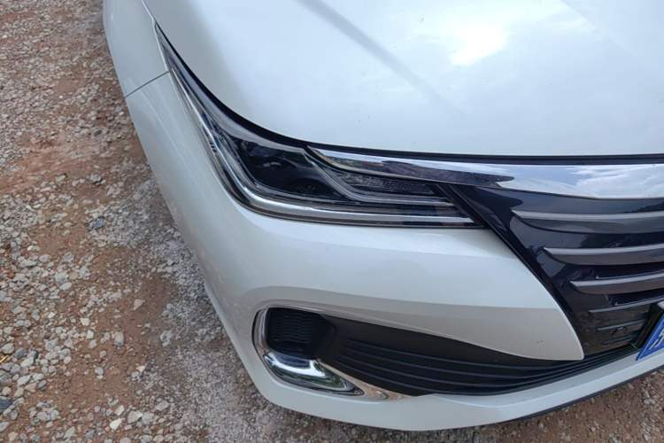 Used Toyota Allion 2021 2.0L Luxury Edition Right Front Headlight