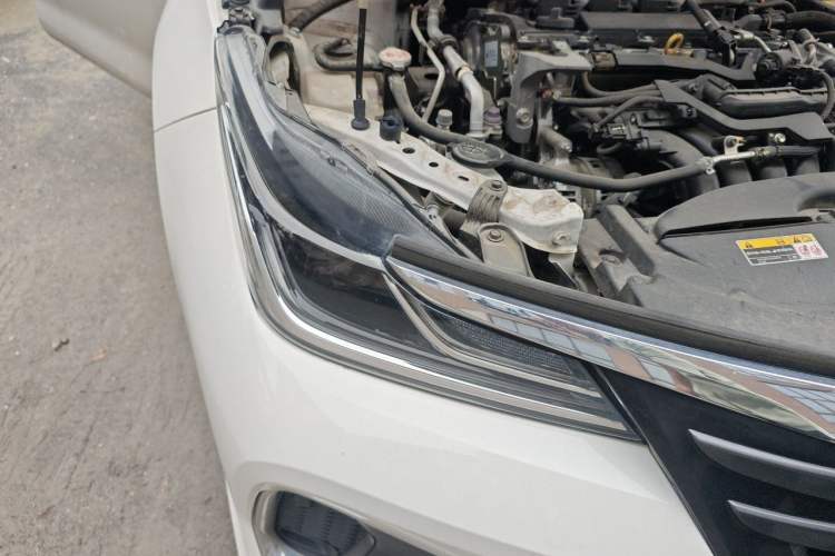 Used Toyota Allion 2021 2.0L Deluxe Edition Right Front Headlight