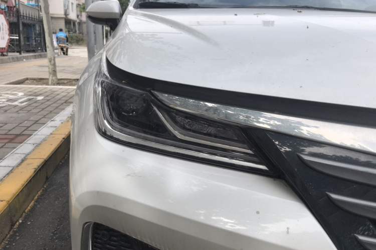 Used Toyota Allion 2021 2.0L Luxury Edition Right Front Headlight