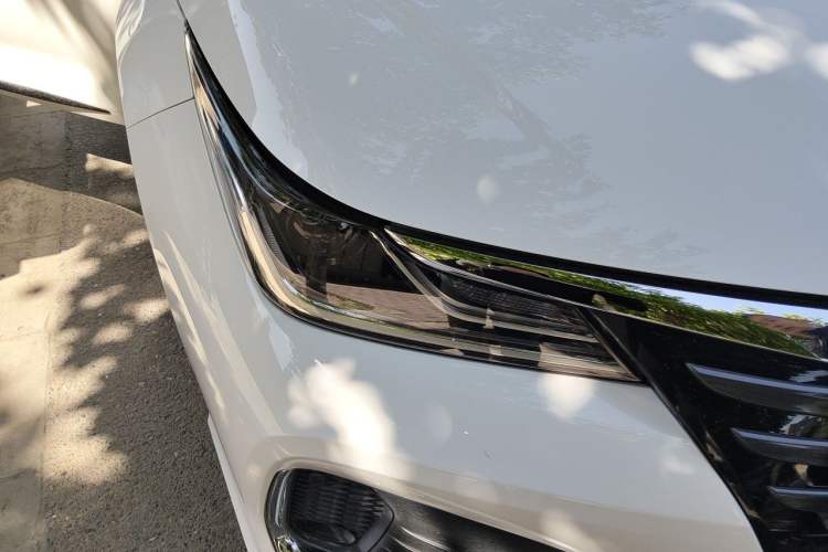 Used Toyota Allion 2021 2.0L Luxury Edition Right Front Headlight