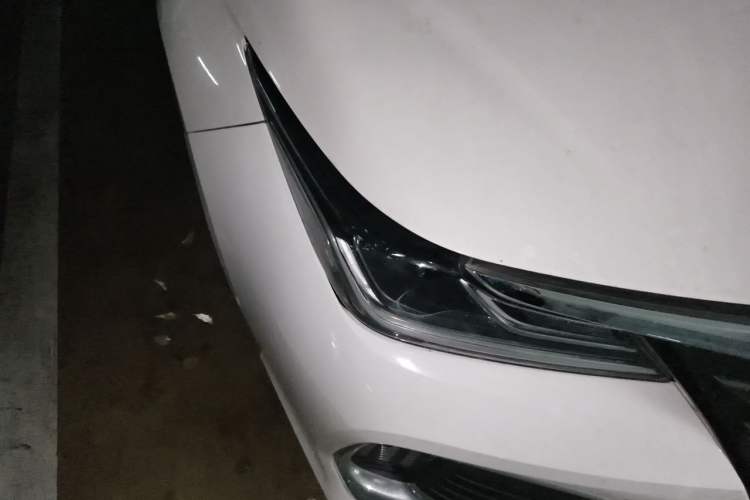 Used Toyota Allion 2021 2.0L Luxury Edition Right Front Headlight